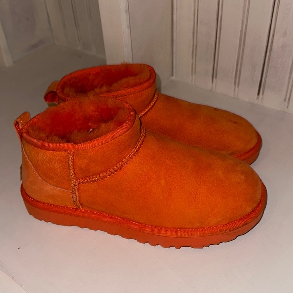 Orange Uggs Size 7